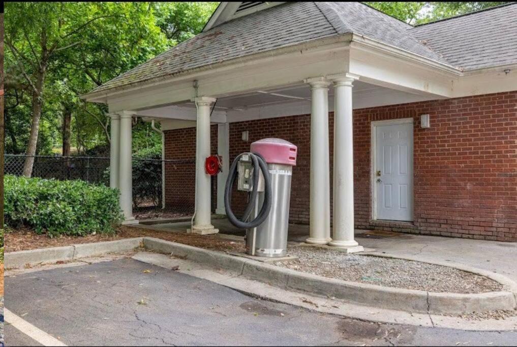 Apartamento Heartbeat Of Atl- Gated Community, Pool, Gym, And Much More! Atlanta Exterior foto